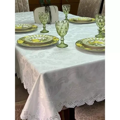 Aluguel de toalhas de mesa para jantar 8 lugares